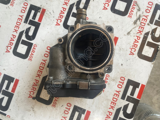 BMW F SERİSİ F10 F30  GAZ KELEBEĞİ 7588625