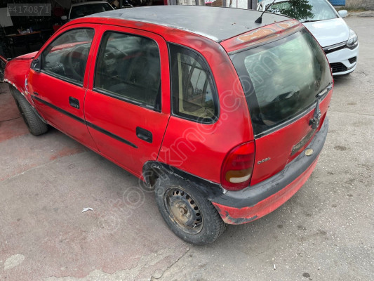 OPEL CORSA SOL ARKA ÇAMURLUK