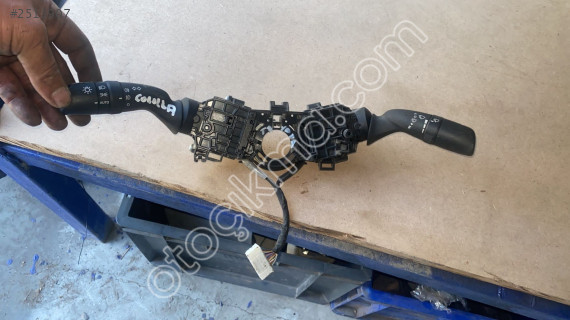 TOYOTA COROLLA SİNYAL KOLU ASEL OTO
