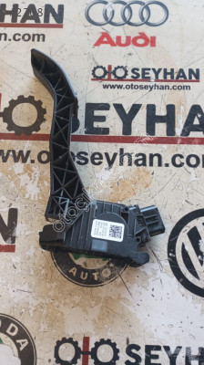 5Q1723503K Golf 8 gaz pedalı