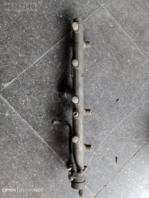 Kia Sorento enjektör kütüğü (2003-2006) orijinal 50tl