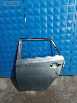 TOYOTA AURİS SAĞ ARKA KAPI