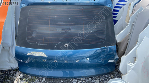 VOLVO XC40 BAGAJ CAMI ORJİNAL ÇIKMA