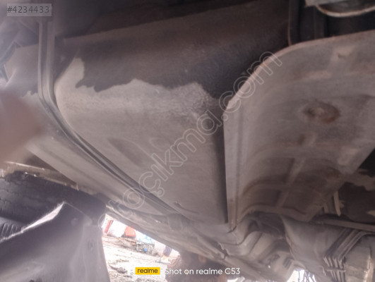 2.0 KİA CARENS YAKIT DEPOSU