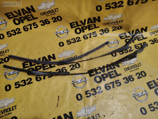 Opel Corsa D Çıkma Silecek Kolu - GM