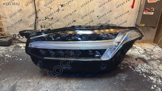 VOLVO XC 90 2 BEYİNLİ FULL LED SOL FAR 32228296