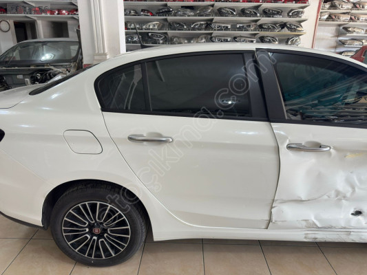 2015-2025 Fiat Egea Hatasız Dolu Sökme Sağ Arka Kapı