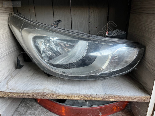 Hyundai Accent Blue Sağ Far
