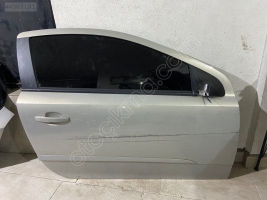 Opel astra h gtc sport sağ ön kapı çıkma
