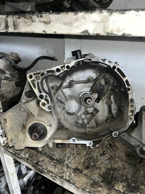 RENAULT CLİO 1.5 ARKADAN MARŞLI ŞANZIMAN