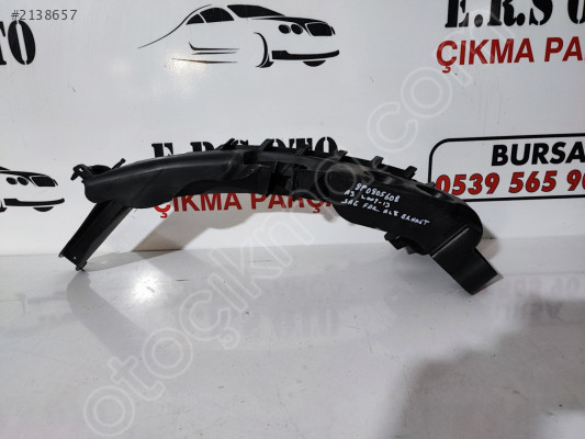 AUDİ A3 2009-13 SAĞ FAR ALT BRAKET 8P0805608