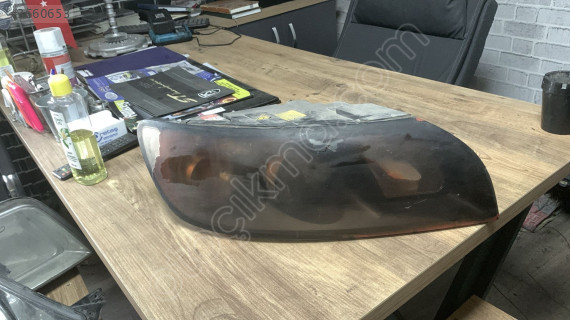 Orjinal volvo s40 sağ ön far