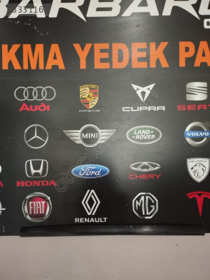 Audi A3 Sol Ön Kapı Bandı - Orijinal Parça Numarası: 8P48539