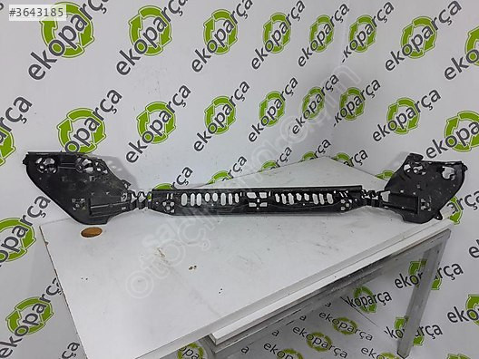BMW 5 2019 2023 G30 LCİ ARKA TAMPON ORTA BRAKETİ 51128098687