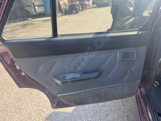 Renault R9 sol arka kapı döşemesi