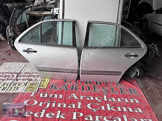 MERCEDES 210 KASA KAPI ÇIKMA