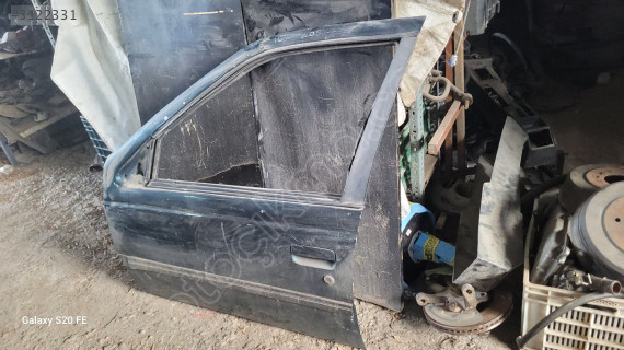 Peugeot 405 sol ön kapı