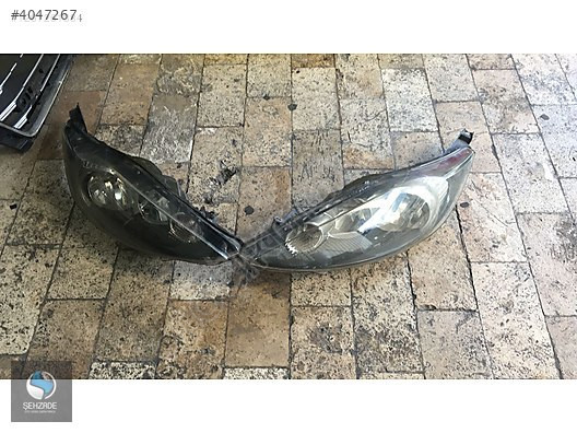 FORD FİEASTA 2008-2012 SAĞ-SOL ADET FAR ÇIKMA ORJİNAL