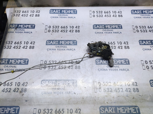 ÇIKMA TOYOTA COROLLA 101 EFSANE KASA SAĞ ARKA KAPI KİLİDİ