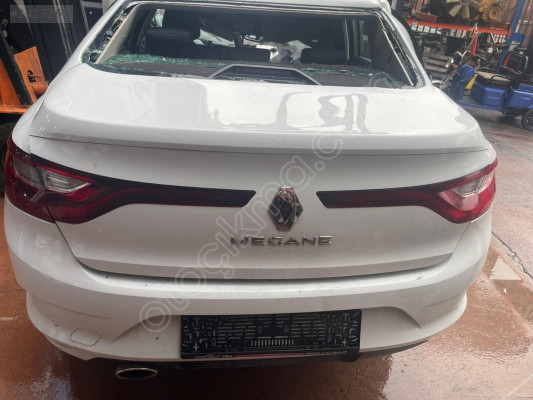 MEGANE 4 SOL DIŞ STOP ADBLUE 1.5 DCİ OTOMATİK