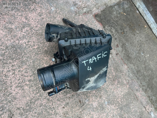 2023 trafic 2.0 otomatik hava filitre kabı