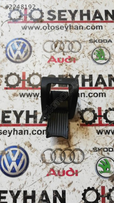 5H0887233 GOLF 8 2022 Arka koltuk isofix kapağı