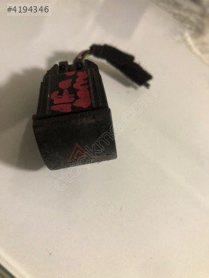 Alfa Romeo Dörtlü Flaşör Düğmesi