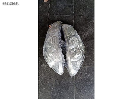 Renault Master3 orijinal sağ sol far takım fiyatı 5.500 TL