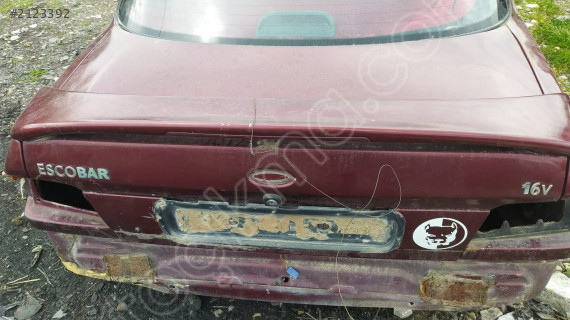 Escort arka bagaj kapağı çıkma