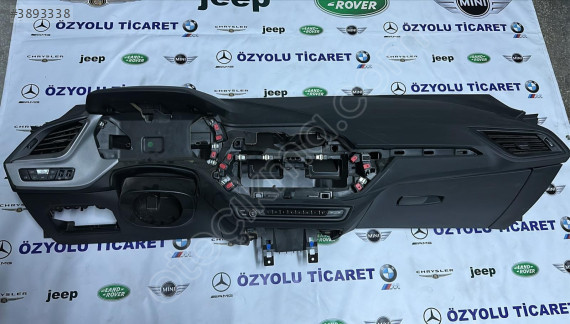 BMW F40 1 Serisi Siyah Head Up Göğüs Torpido