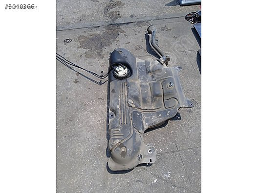RENAULT MEGAN 2 YAKIT DEPOSU