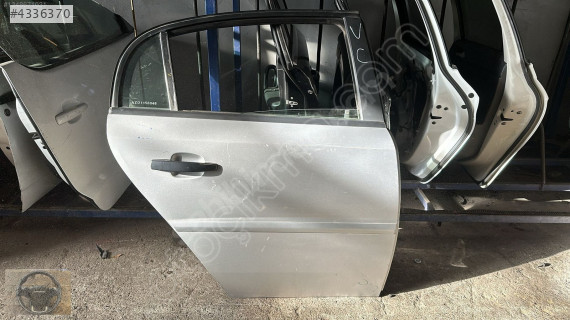OPEL VECTRA C ARKA SAĞ KAPI DOLU BURSA MG