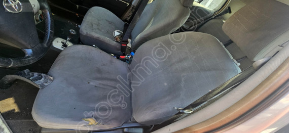 Toyota Yaris sol ön koltuk