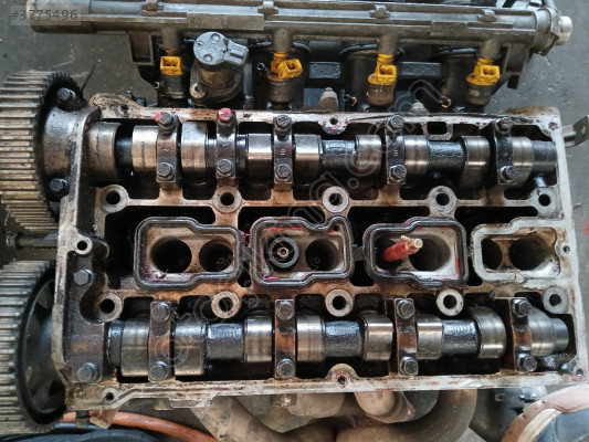 Alfa romeo çıkma silindir kapagı