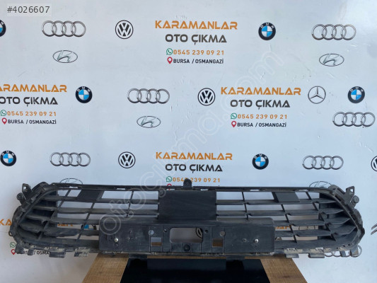 RENAULT CLİO 5 ÖN TAMPON ORTA IZGARA ORJİNAL