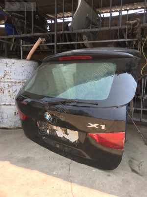 BMW X1 BAGAJ KAPAĞI HATASIZ DOLU