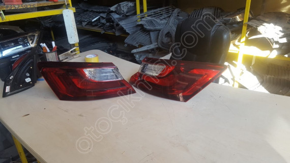 RENAULT MEGANE 4 SEDAN ÇIKMA SAĞ STOP ORJİNAL