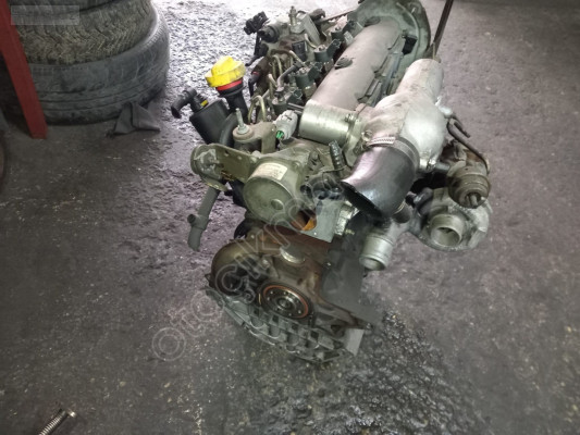 Renault trafic 1.9 dizel motor komple çıkma