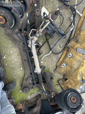 FORD TRANSİT ÖN TRAVERS ÜÇEL OTO ÇIKMA BURSA