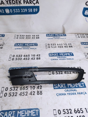ÇIKMA VW PASSAT B8 SAĞ SİS FAR ÇERÇEVESİ 3G0853666A