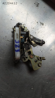 323 sol arka kapı kilidi çıkma