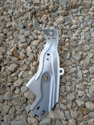 Renault Clio 5 sağ çamurluk bağlantı sacı