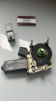 6922267 bmw 5 serisi e60 sol ön kapı cam motoru