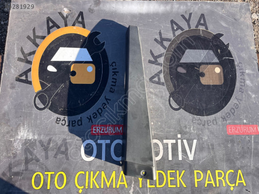 Renault Megane 2 Sağ Orta Direk Dış Kaplaması Çıkma