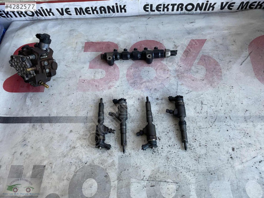 0445110135 BOSCH 4 1.4HDI PEJO CİTROEN FORD M.SÖKMESİ ENJEKTÖR