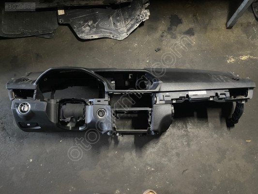 E350 KOMPLE TORPİDO SET HATASIZ ORJİNAL ÇIKMA PARÇA