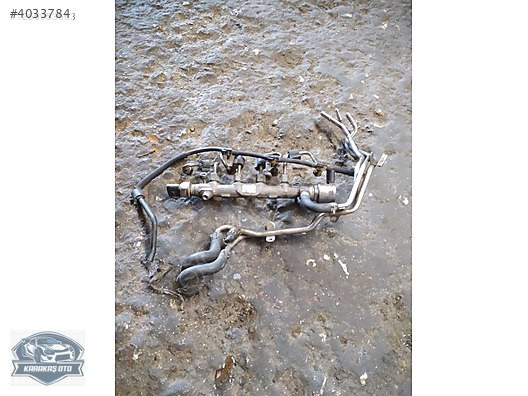 AUDİ A6 ENJEKTÖR KÜTÜĞÜ 04L130764C