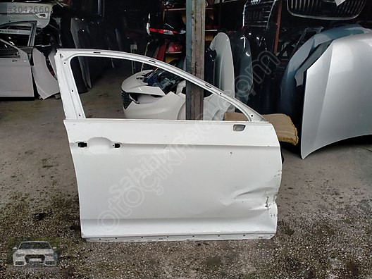 Volkswagen Passat b8 sağ ön kapı