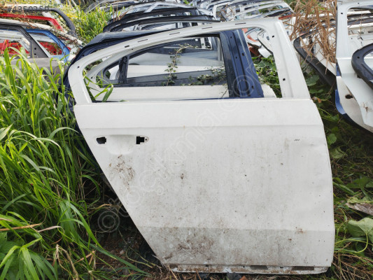 VW PASSAT B7 SAĞ ARKA KAPI