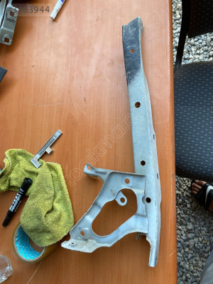 Toyota corolla ön panel orta kilit sacı 13-18